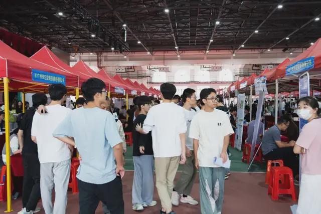 广州华立学院2024年普通本科批物理、历史类投档结果公布(图5) 广州华立学院2024年普通本科批物理、历史类投档结果公布(图5)