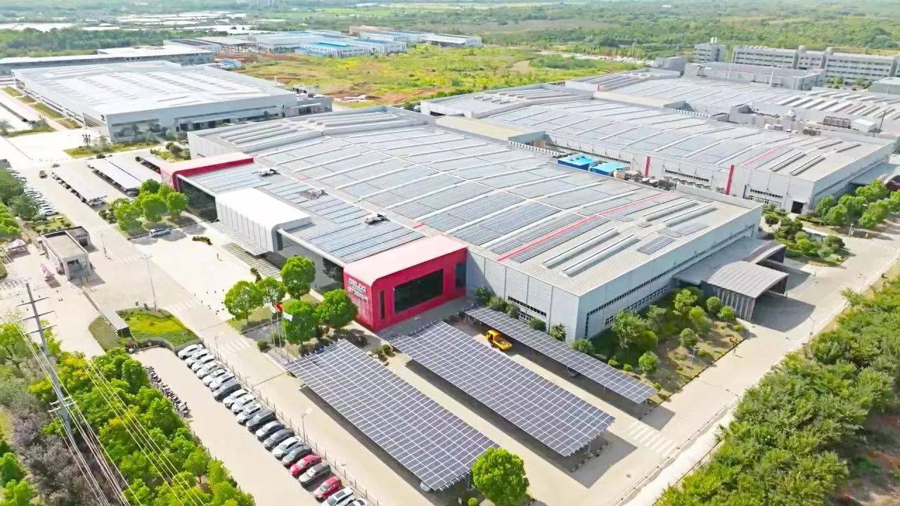 德力西电气蝉联中国电气工业领军企业TOP10荣获中国工业特别贡献企业等殊荣！(图5)
